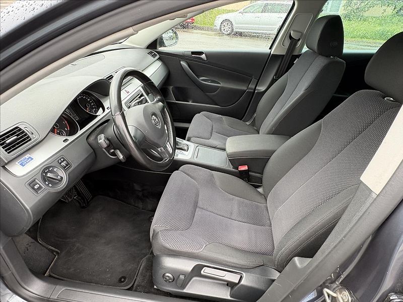 Volkswagen Passat 1,4 TSi 90kW DSG,Výhřev,Tažné - fotka 3 z 28