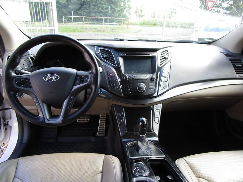 Hyundai i40 (2016) 1,7CRDI-104KW-AUTOMAT - fotka 9 z 20
