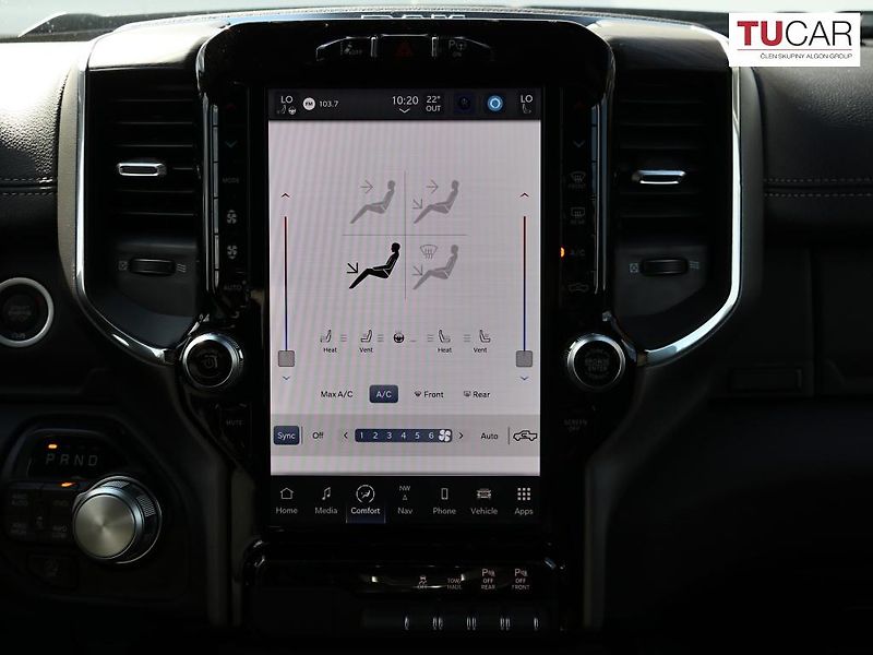 Dodge RAM (2024) 1500 Laramie Night Edition V8 - fotka 22 z 44