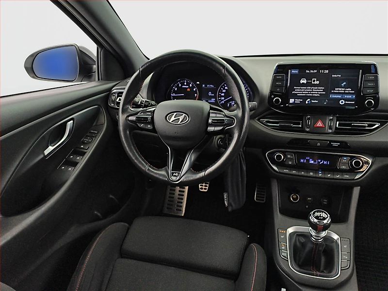 Hyundai i30 (2021) N-Line 1.5 T-GDI MHEV - fotka 7 z 17