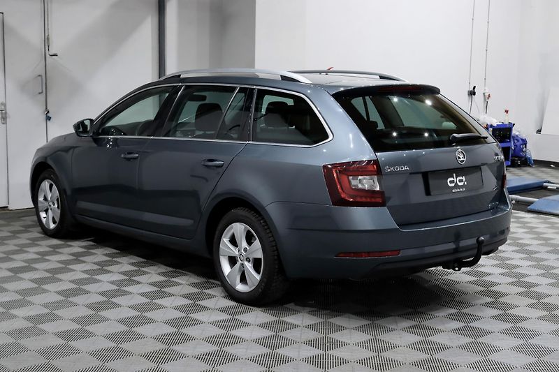 Škoda Octavia 3 FL Combi 1.5 TSI 110 kW DSG - fotka 5 z 39