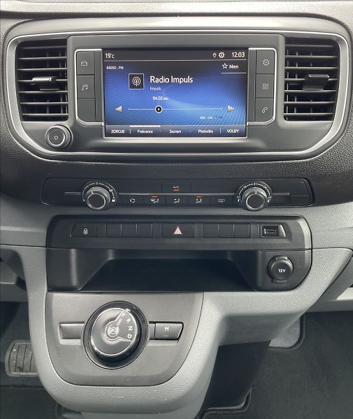 Toyota ProAce 2,0 D,106kW,L2,8míst,DPH - fotka 13 z 20