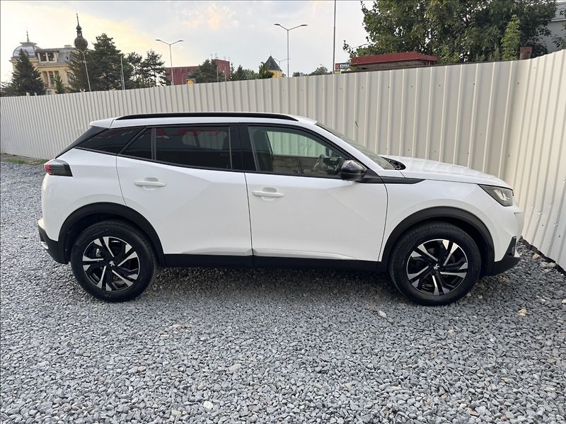 Peugeot 2008 1,2 i ALLURE DPH 1.maj původČR - fotka 15 z 50