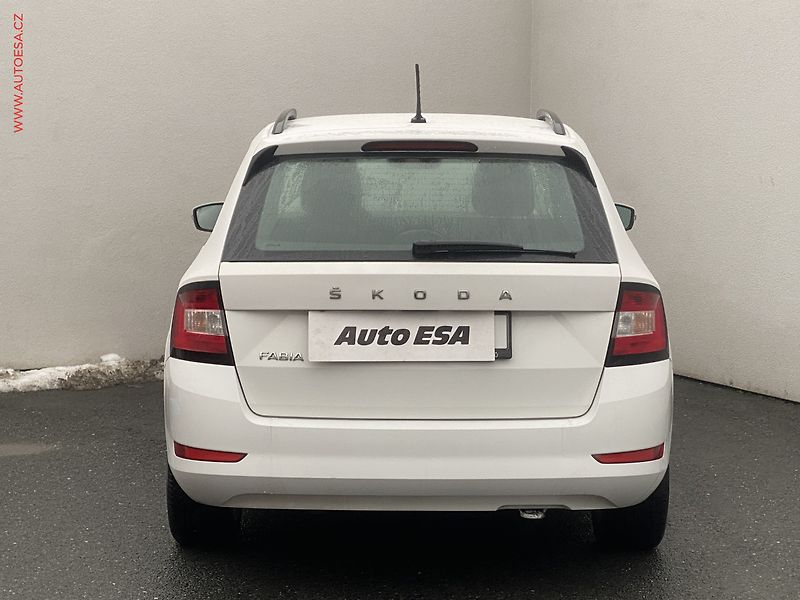 Škoda Fabia (2022) 1.0 TSi, ČR, Ambition - fotka 5 z 17