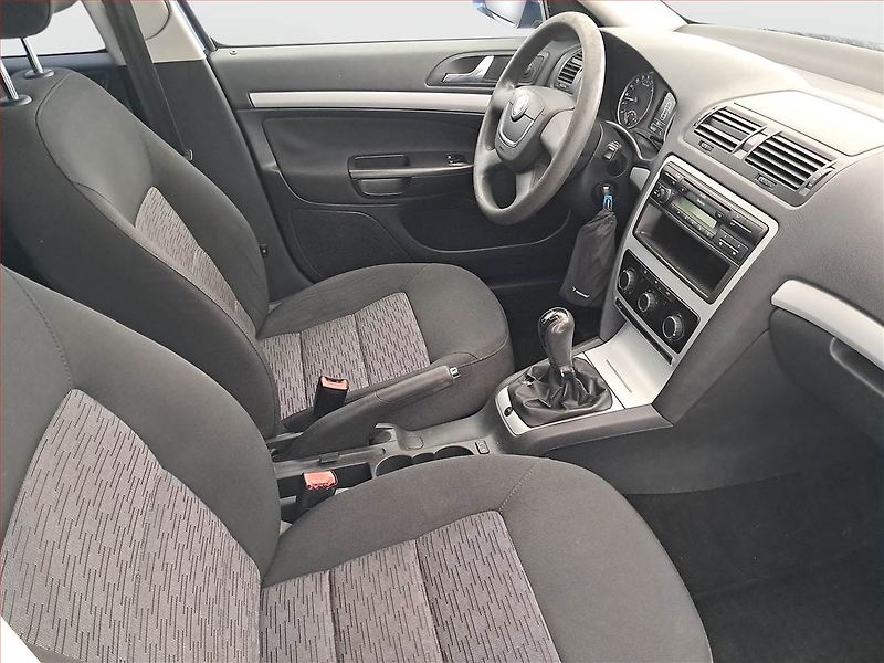 Škoda Octavia (2010) 1.9 TDI - fotka 9 z 15