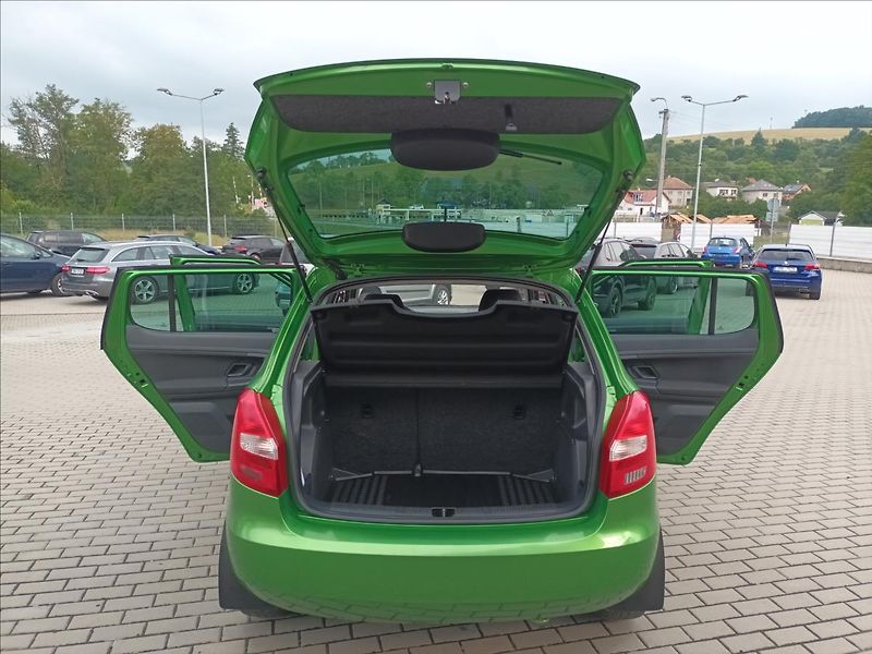 Škoda Fabia 1,2 TSI,KLIMA,TZ,VÝHŘEV,KOLA - fotka 18 z 46