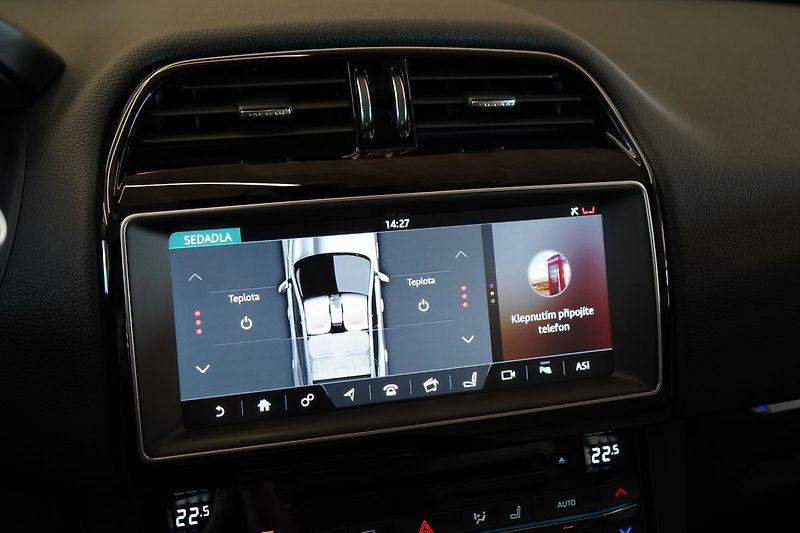 Jaguar F-Pace 30d AWD, PRESTIGE, Panorama - fotka 28 z 49