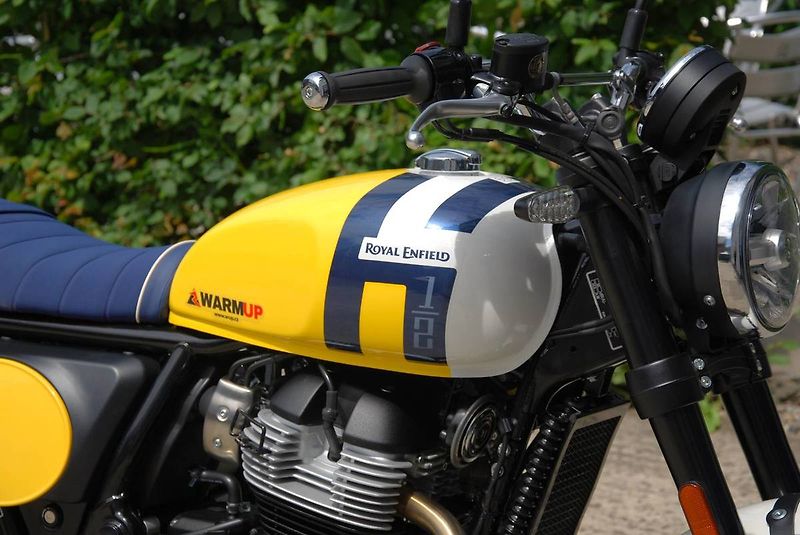 Royal Enfield (2026) Bear 650 WILD HONEY - fotka 16 z 25