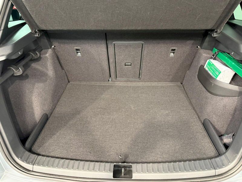 Škoda Karoq (2026) SPORTLINE 2.0TDI 110KW 4X4 DSG - fotka 38 z 42