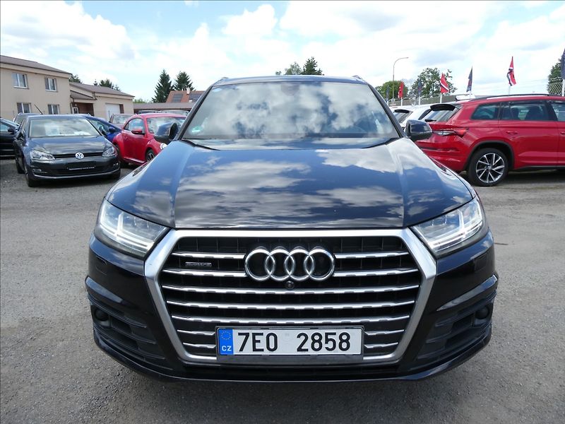 Audi Q7 3,0 TDiV6 200kW S-LINE,QUATTRO - fotka 2 z 48