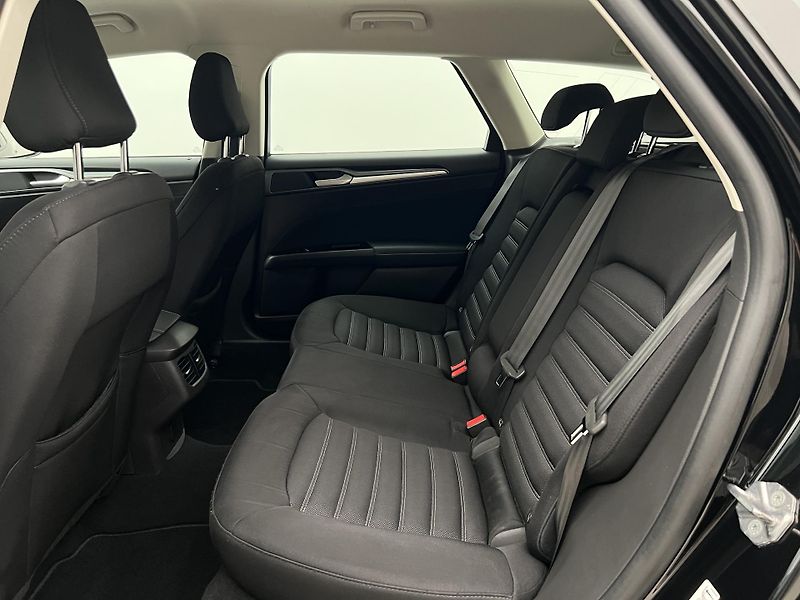 Ford Mondeo 2.0 TDCI TREND - fotka 6 z 39