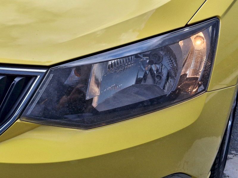 Škoda Fabia (2015) Ambition Plus 1,0Mpi 44kW - fotka 26 z 27