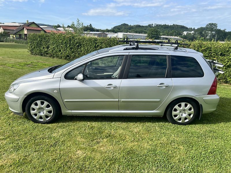 Peugeot 307 2.0HDI 66KW,PANORAMA,TZ,1MAJDR - fotka 4 z 46
