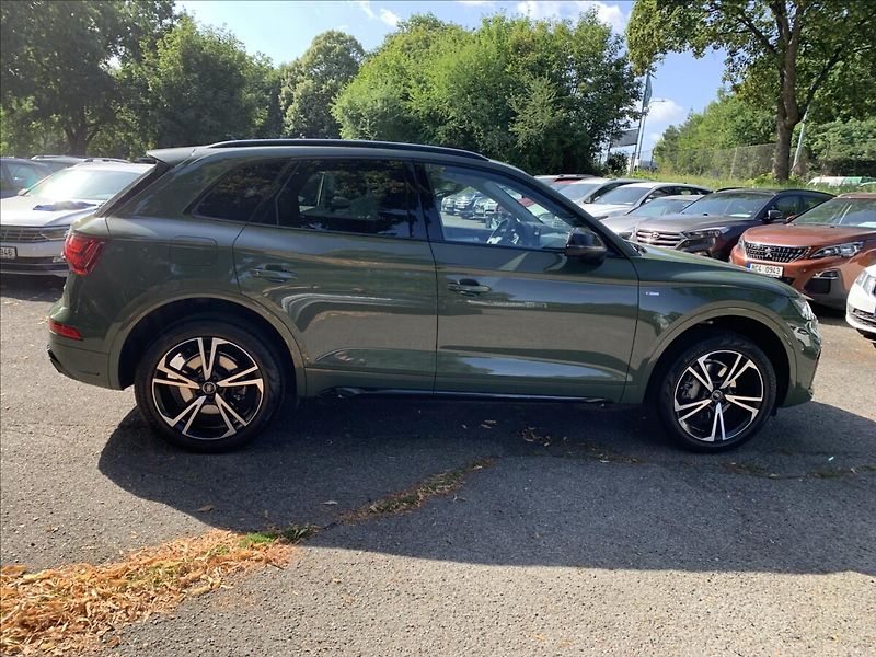 Audi Q5 2,0 TSI QUATTRO SLINE ČR,SERVI - fotka 4 z 29