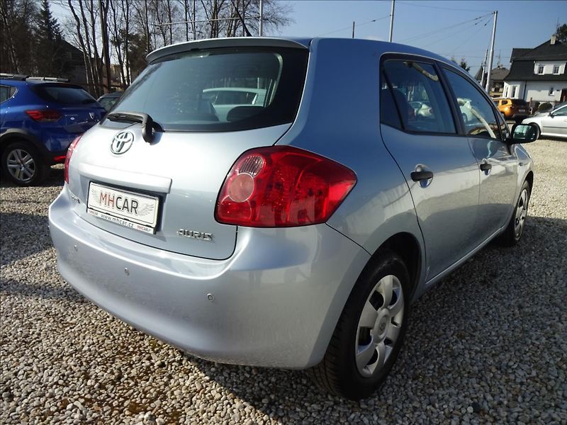 Toyota Auris 1,33 VVTi 74 kW - fotka 7 z 41