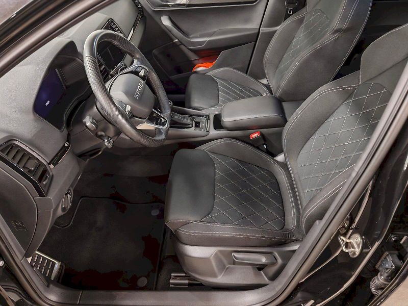 Škoda Karoq (2025) 1.5 TSI 110 kW DSG Sportline - fotka 22 z 32