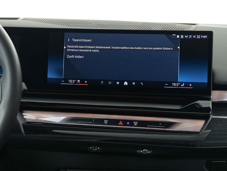 BMW Řada 5 550e xDrive - fotka 13 z 23
