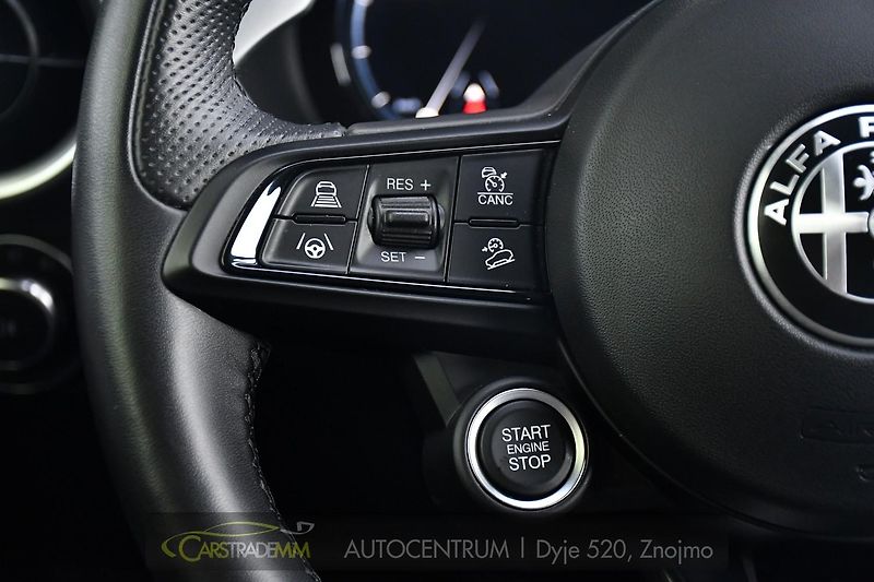 Alfa Romeo Stelvio 2,2D 154kW VELOCE AT8-Q4  - fotka 28 z 53