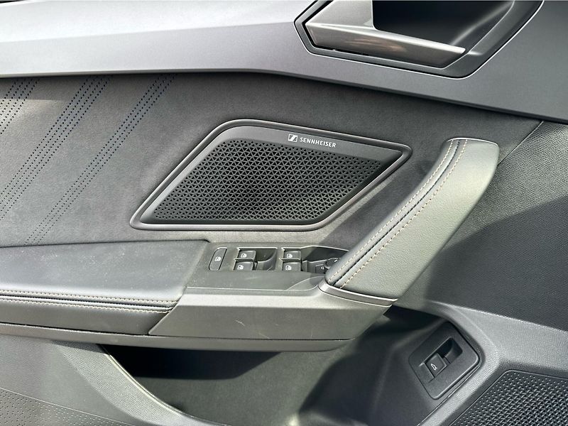 Seat Leon SP 1,5 eTSI - fotka 13 z 25