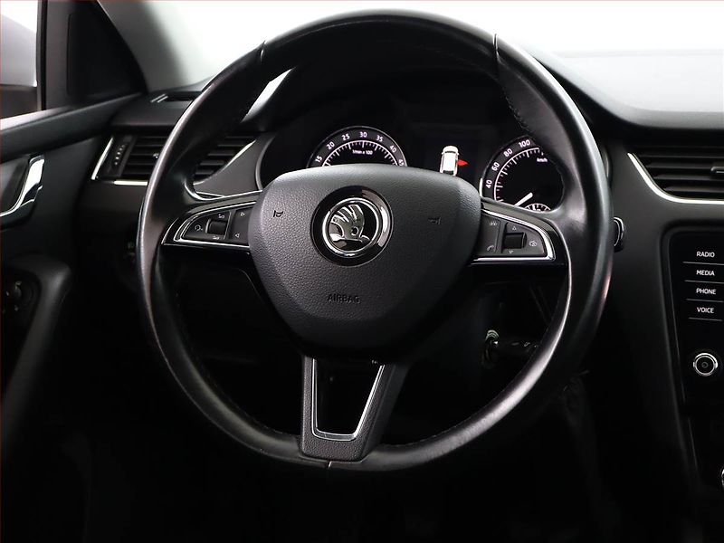 Škoda Octavia (2017) Ambition Plus 1.6 TDI, Navi - fotka 13 z 15