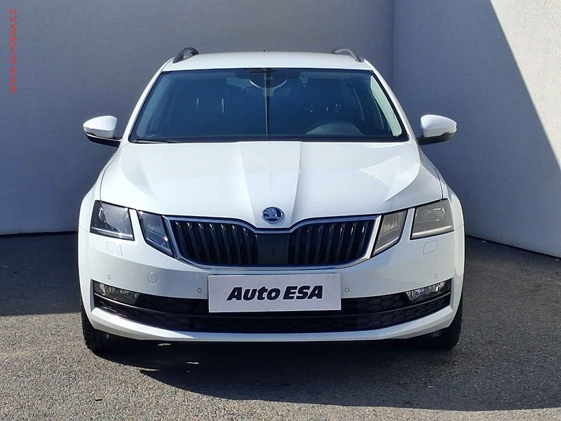 Škoda Octavia (2017) 2.0 TDi, Drive, DSG, LED - fotka 2 z 21