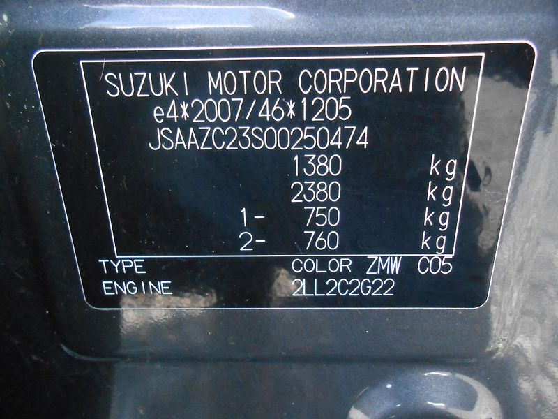 Suzuki Swift 1.0SHVS-HYBRID,KAMERA,LED - fotka 2 z 38