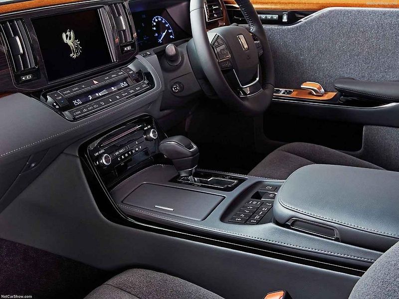 Toyota Century.
