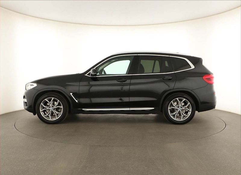 BMW X3 (2017) xDrive20d - fotka 3 z 21