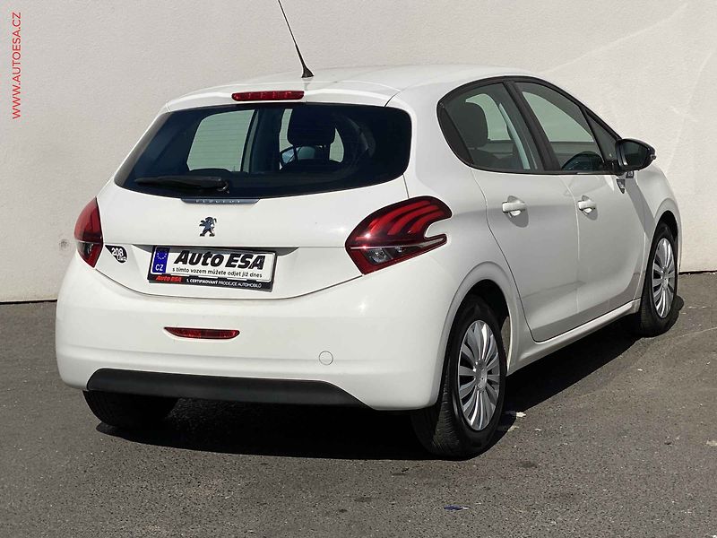 Peugeot 208 (2017) 1.2 PT, AC, tempo - fotka 4 z 16