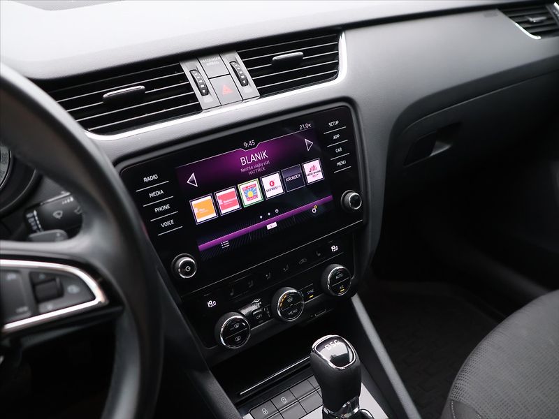 Škoda Octavia 2,0 TSI 140kW DSG Style CZ - fotka 21 z 33