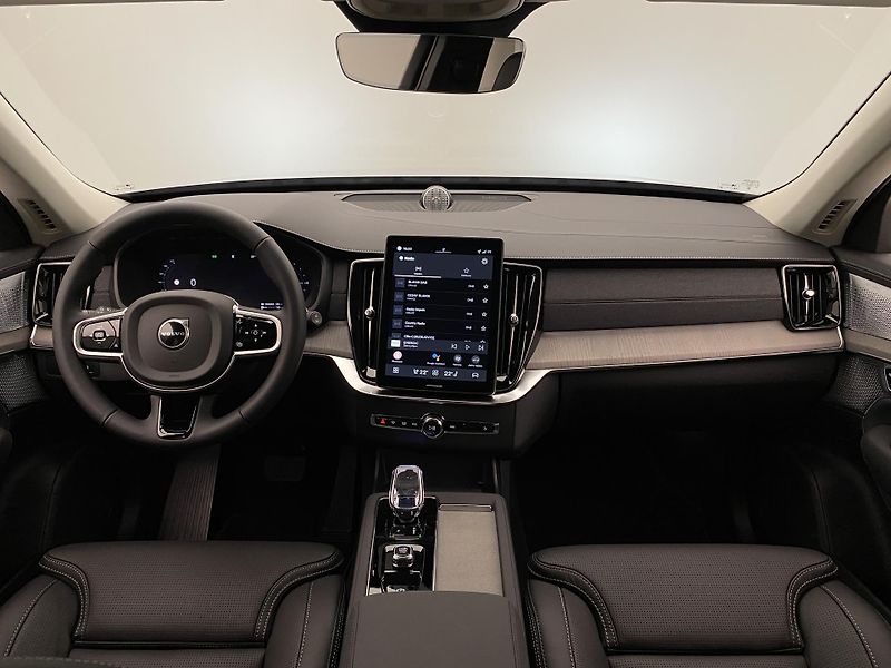 Volvo XC90 (2025) T8 AWD Plug-in BRIGHT PLUS 7m - fotka 2 z 76