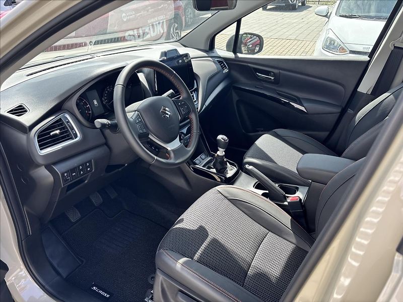 Suzuki S-Cross (2026) 1,4 ELEGANCE MANUÁL  Black Edi - fotka 6 z 17