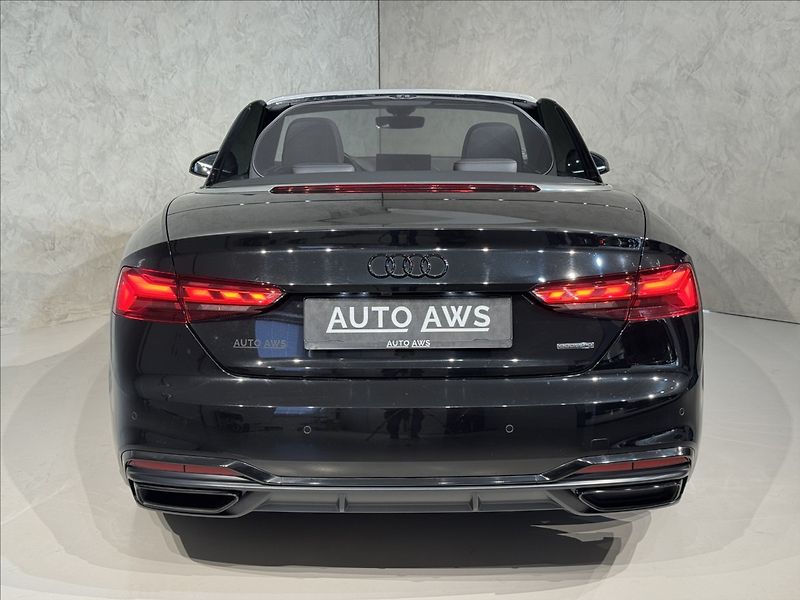 Audi A5 2,0 TDi  S-Line Quattro Matrix - fotka 10 z 47