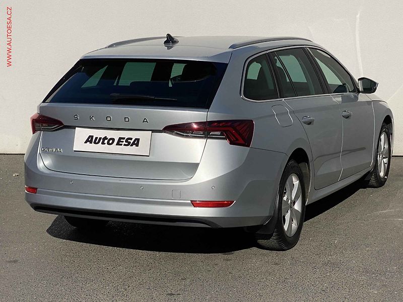 Škoda Octavia (2020) 1.5 TSi, 1.maj,ČR, Style - fotka 4 z 20