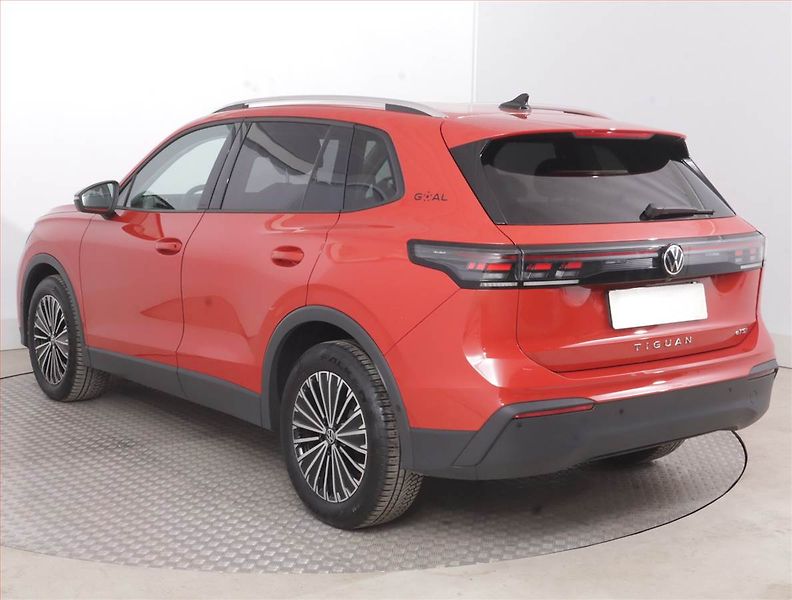 Volkswagen Tiguan (2025) Life 1.5 eTSI - fotka 4 z 20