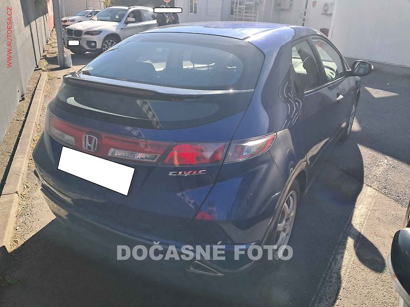 Honda Civic (2008) 1.4i V-TEc, ČR, servis.kniha - fotka 2 z 3