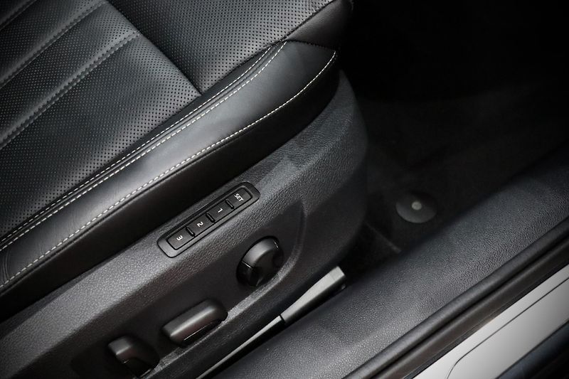 Škoda Superb 3 FL 2.0 TSI 140 kW DSG L&K  - fotka 20 z 52