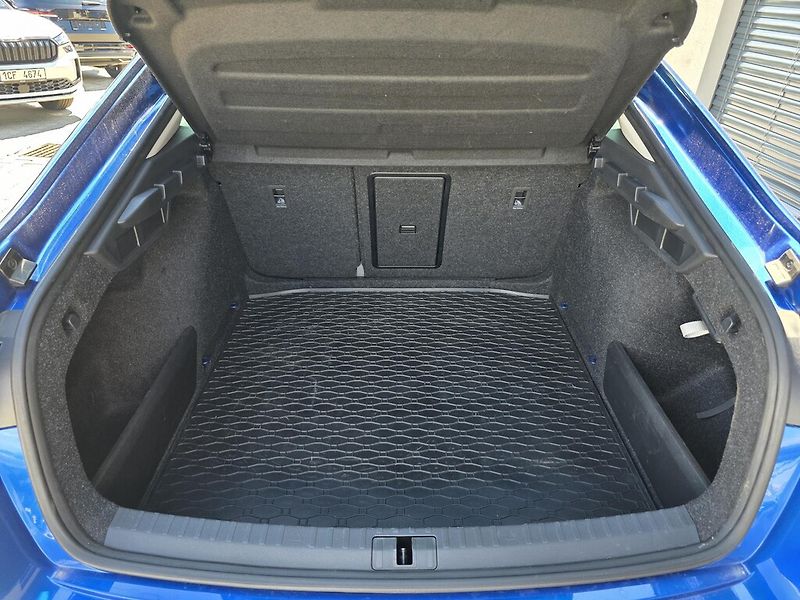 Škoda Octavia 1,5 TSi 85 kW Selection - fotka 21 z 21