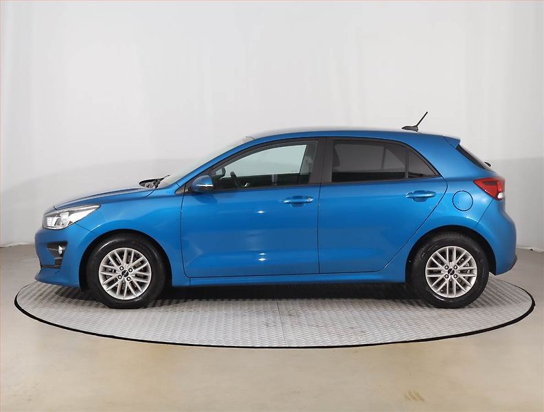 Kia Rio (2023) 1.0 T-GDI, Automat, Serv.kniha - fotka 3 z 18