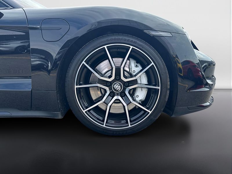 Porsche Taycan Turbo Sport Turismo - fotka 14 z 30