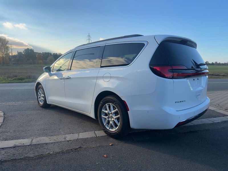 Chrysler Pacifica (2022) 3,6 8 míst 360 DVD Radar  2022 - fotka 2 z 19