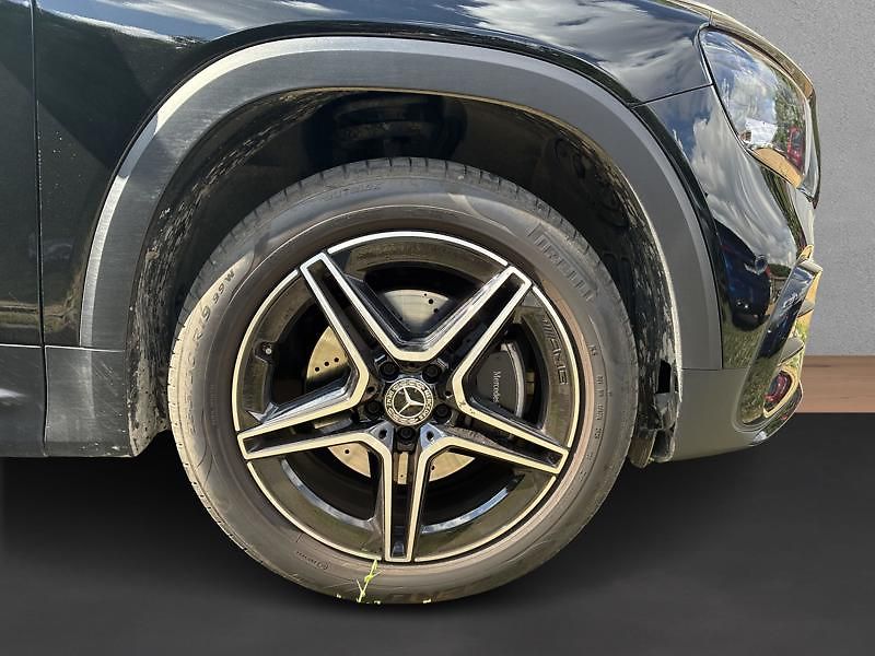 Mercedes-Benz GLB 200 d AMG Night - fotka 9 z 18