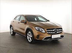 Mercedes-Benz GLA (2017) Style 200, Kůže, Tempomat - fotografie inzerátu