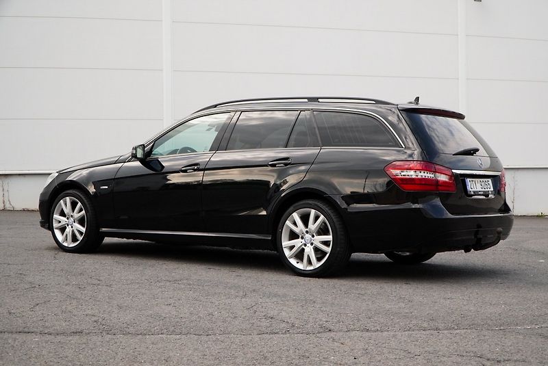 Mercedes-Benz Třídy E 220 CDI BlueEfficiency - fotka 10 z 29