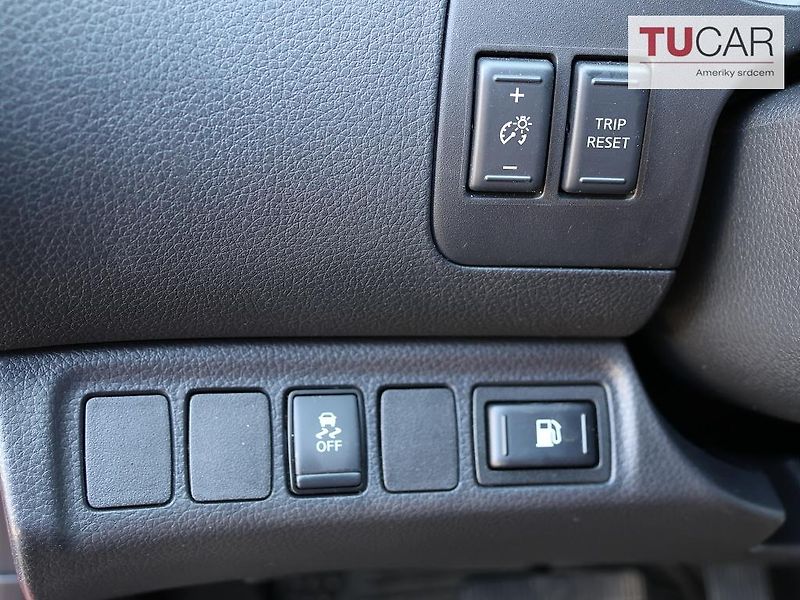 Nissan Navara (2019) 2.2 DIesel Automat  - fotka 22 z 38