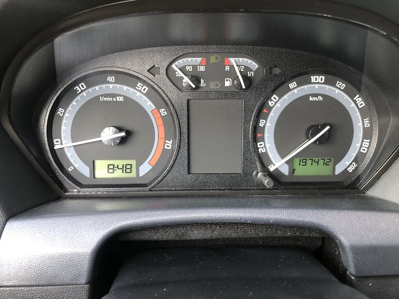 Škoda Fabia (2005) 1.4 16V - fotka 15 z 31