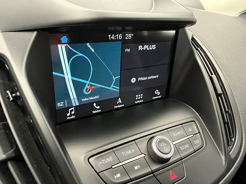 Ford Kuga 2.0 TDCi Titanium Cebia - fotka 17 z 50