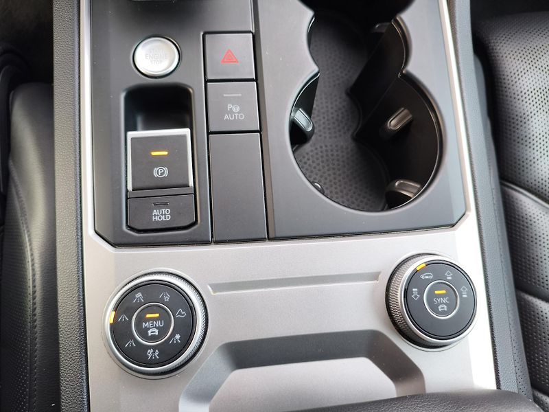 Volkswagen Touareg (2022) 3,0 TDI Individual 210 KW - fotka 20 z 40