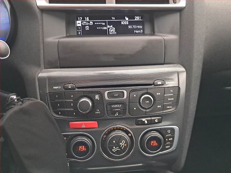 Citroën C4 (2014) 1.6 VTi, Serv.kniha, Tempomat - fotka 12 z 16