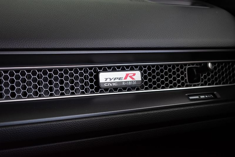 Honda Civic TYPE R 2.0 REZERVACE - fotka 35 z 48